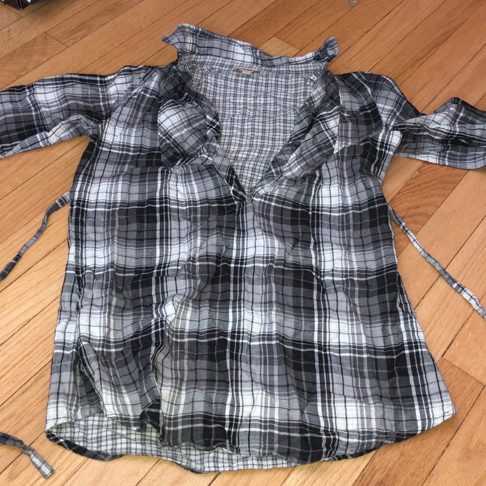 Mossimo Supply Co. quarter sleeve plaid shirt